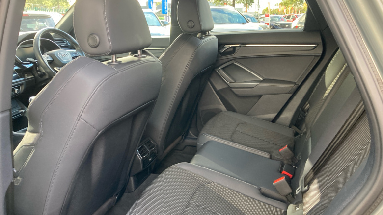 Audi Q3 35 TFSI Black Edition 5dr Petrol Estate